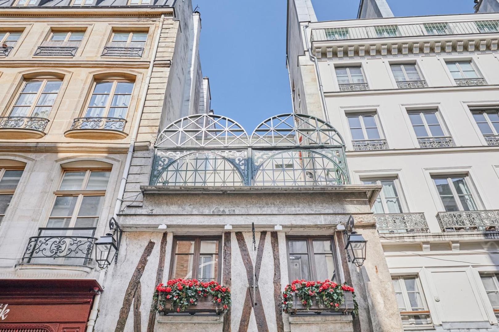 Fluma - 2 Et Terrasse A Halles Apartment *